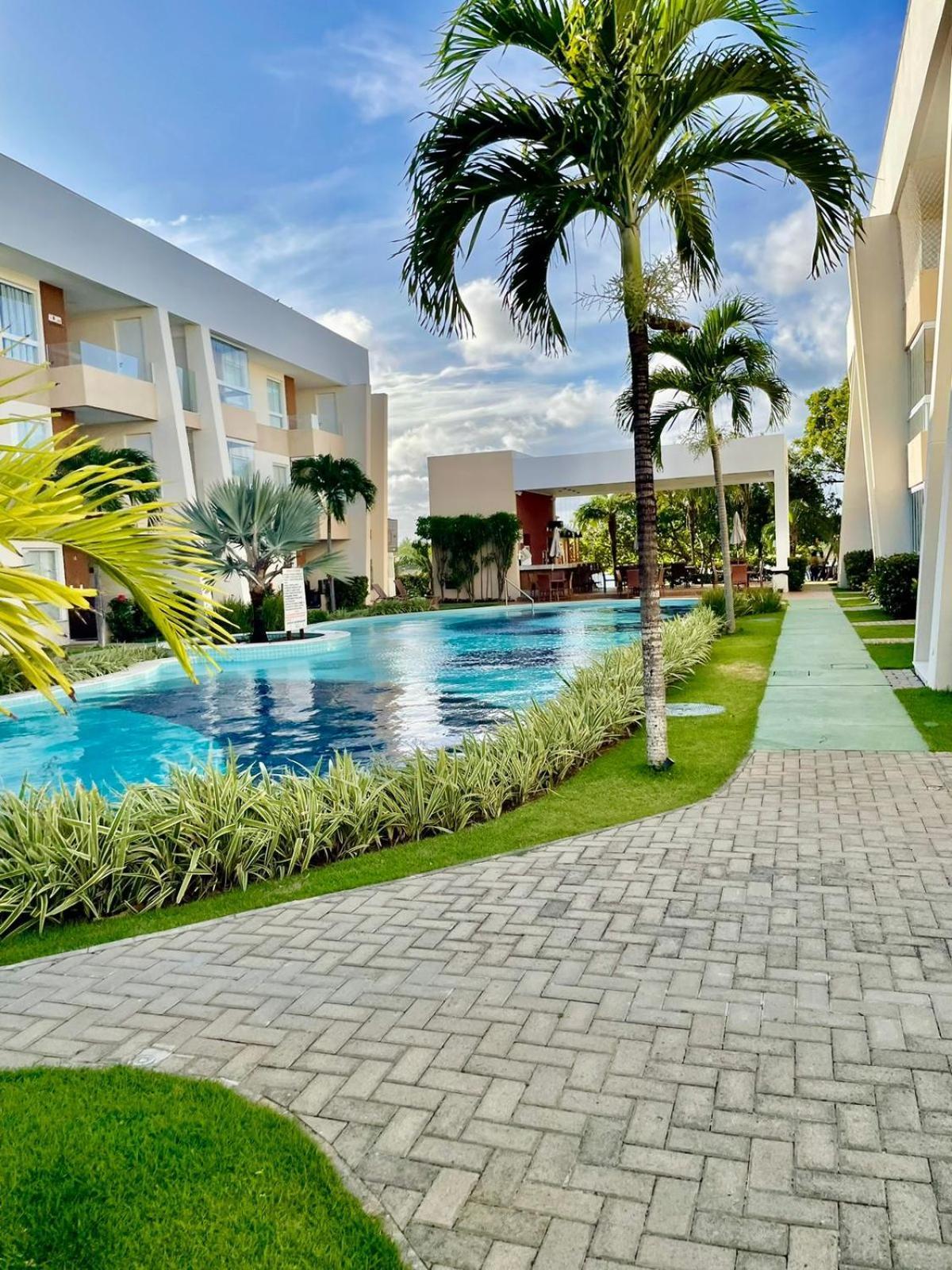 Guarajuba - Porto Smeralda 2 Suites Camaçari Esterno foto